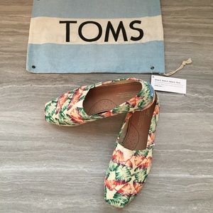 Toms classic women’s slip on shoe